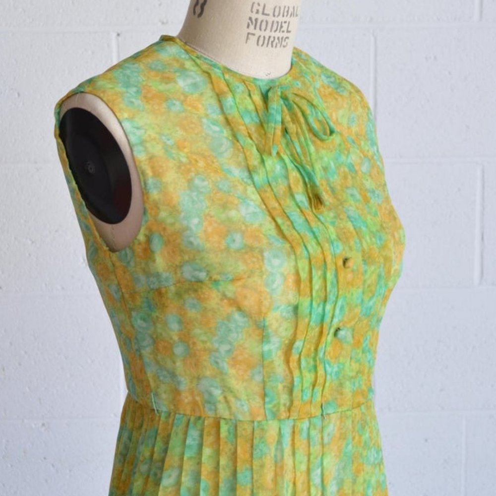 Vintage 60s green pleated fit & flare dress - Picture 3 of 5